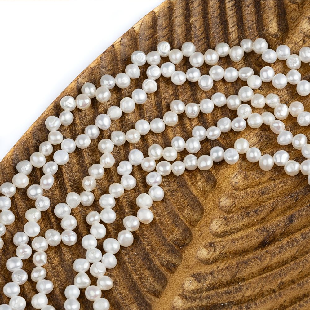 Tenyésztett gyöngy gyöngyök 4-5mm szabálytalan könnycsepp zsinór Tenyésztett gyöngy gyöngyök 4-5mm szabálytalan könnycsepp zsinór