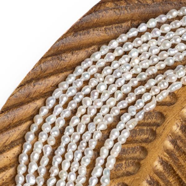 �desv�zi gy�ngy�k 3x4 mm hossz�k�s szab�lytalan zsin�r