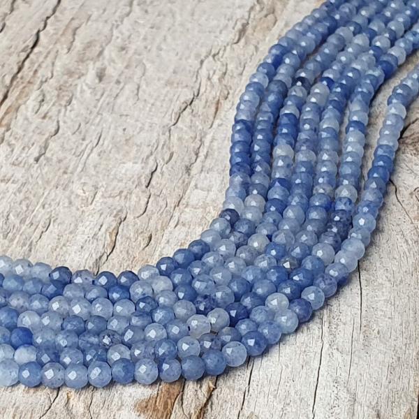 koralky-z-mineralu-avanturin-modry-3mm-brusene-fazetovane-leskle-modre-sive-minigoralk