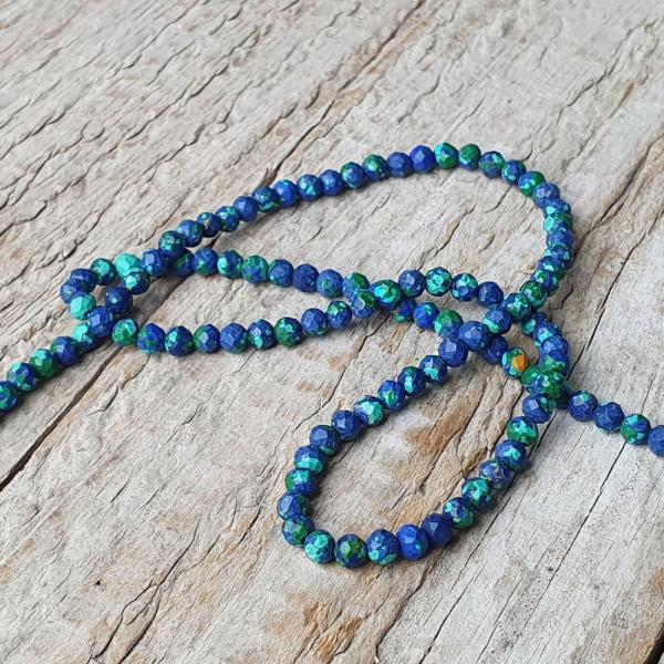 koralky-z-mineralu-howlit-imitacia-chryzokolu-3mm-brusene-fazetovane-zeleno-modre-farben