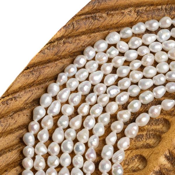 Teny�sztett gy�ngy�k 3,5-4 mm baroque zsin�r