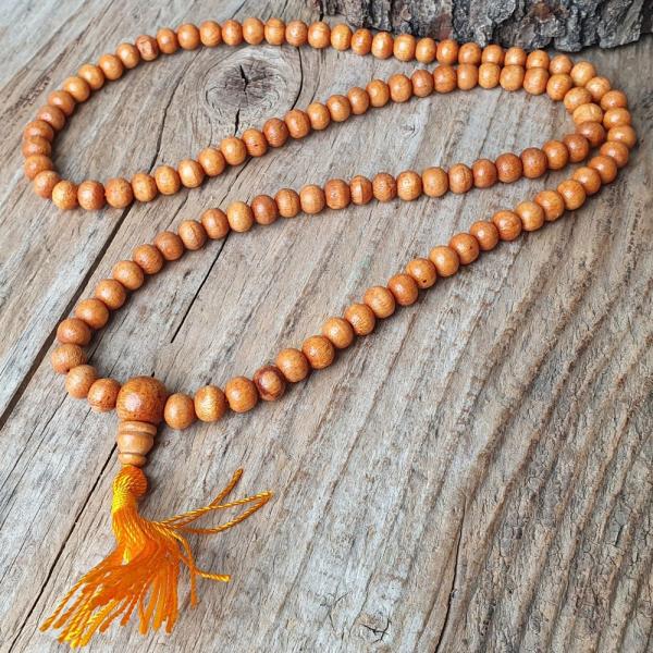 1490-nahrdelnik-mala-koralky-drevo-jablon-8mm-oranzovy-hnedy-goralky-na-modlenie-