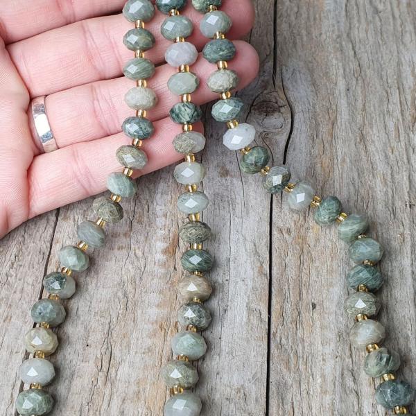 koralky-z-mineralu-kristal-seaweed-6x10mm-rondelky-brusene-leskle-sede-sive-sedozelene-go