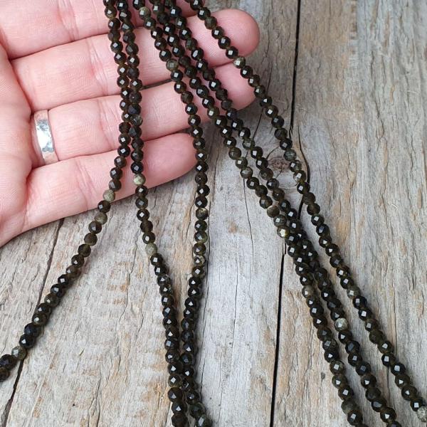 koralky-z-mineralu-obsidian-zlaty-4mm-brusene-fazetovane-gulate-tmavohnede-zlate-cierne-l