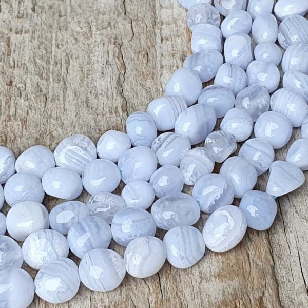 Kalcedon gyngyk nugett 6x8 mm zsinr