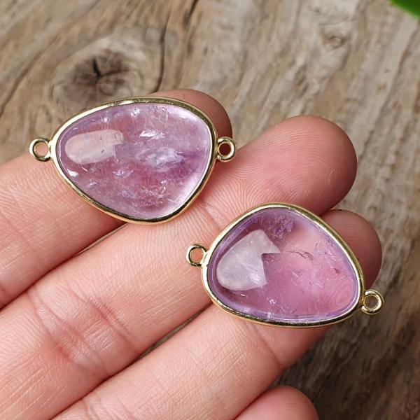 Kzdarab lavender 18x30 mm aszimmetrikus  arany keretes