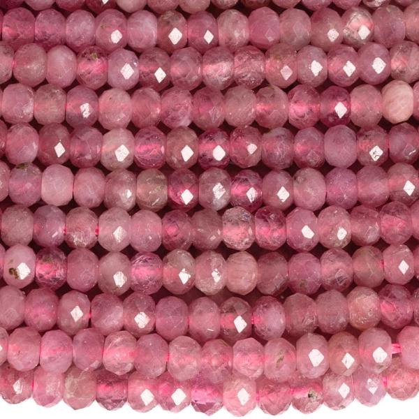 R�zsasz�n turmalin gy�ngy�k 3x2 mm f�nk csiszolt zsin�r