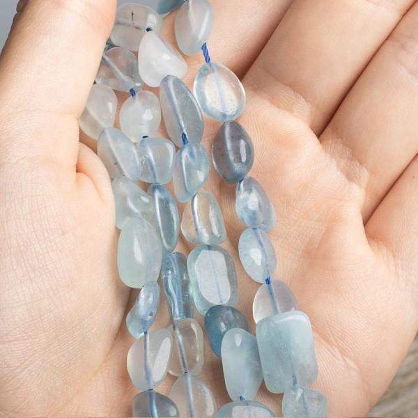 akvamarin-koralky-nugety-8x12mm-polsnura-3 akvamarin-koralky-nugety-8x12mm-polsnura-3