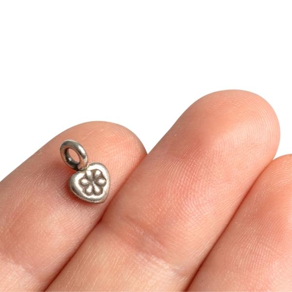 5864-srdiecko-s-kvetinkou-privesok-ag-925-2