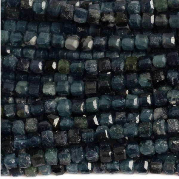 Turmalin kk gyngyk 2,5 mm kockk csiszolt flhossz zsinr