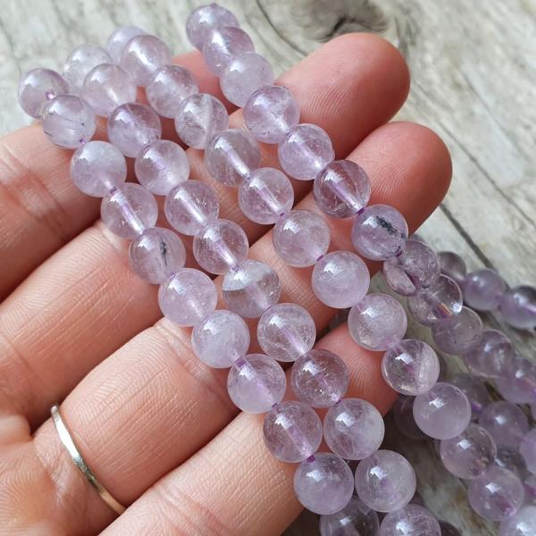 koralky-z-prirodneho-mineralu-ametyst-lavender-8mm-bledofialove-priesvitne-leskle-lila-8mm